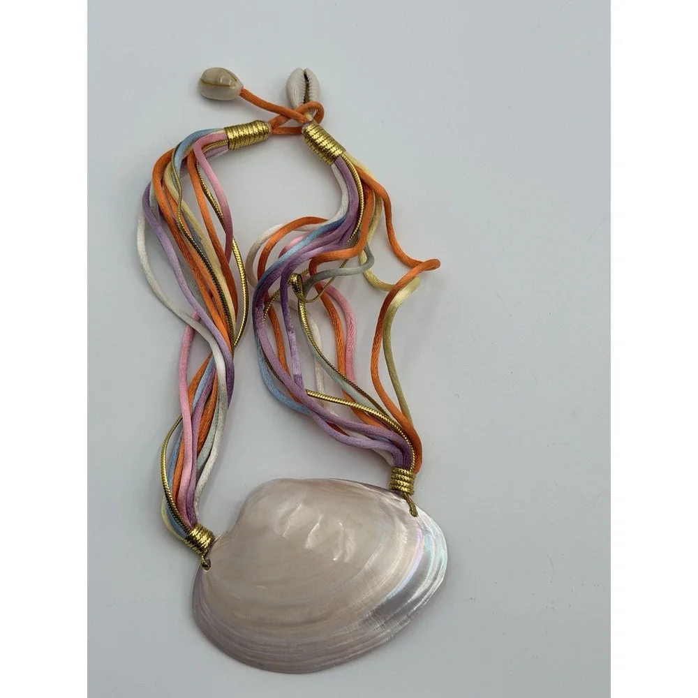 Vintage Mother of Pearl Shell Necklace Multi Strand Pastel Boho Chic Beach Ocean